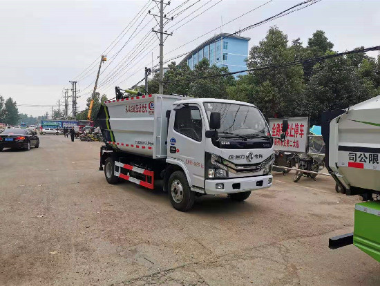 东风小多利卡国六蓝牌无泄漏后装压缩垃圾车